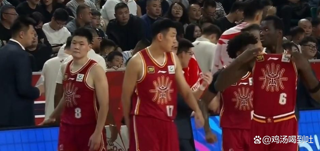 爱游戏体育-中国篮球联赛中的热门战队逐渐崭露头角的简单介绍